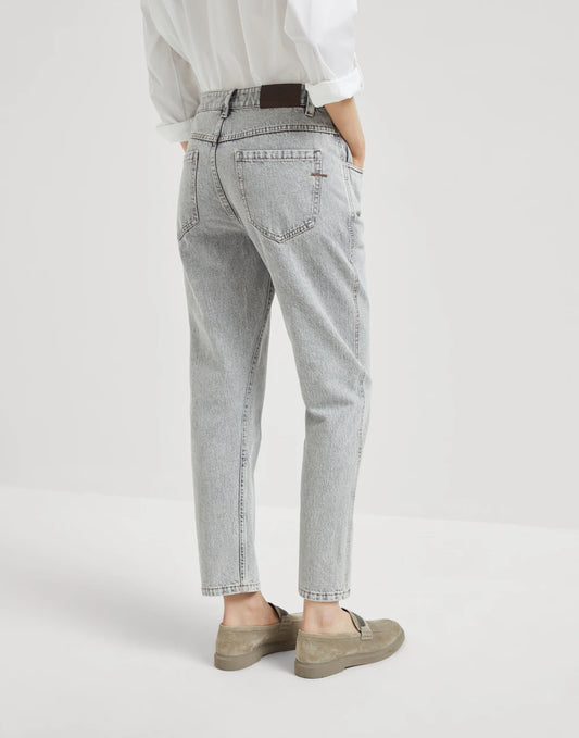Authentic denim straight trousers with shiny bartack