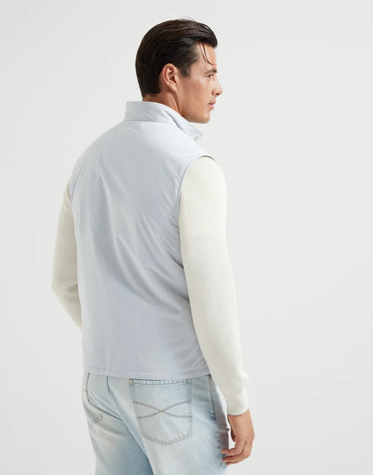 Water-resistant microfiber vest with Thermore® padding