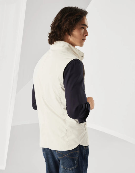 Water-resistant microfiber vest with Thermore® padding and detachable hood