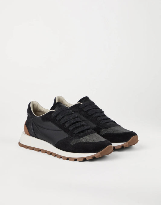 Suede and techno fabric runners with precious toe
