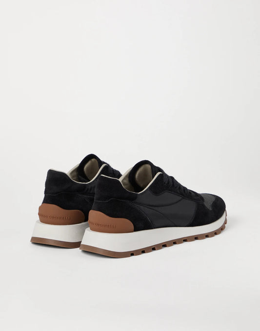Suede and techno fabric runners with precious toe