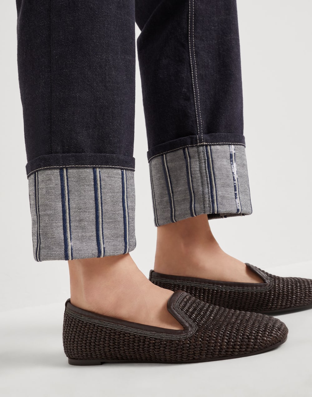 No-fade denim cropped trousers with dazzling regimental embroidery