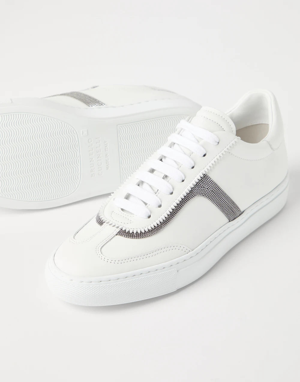 Calfskin sneakers with precious detail